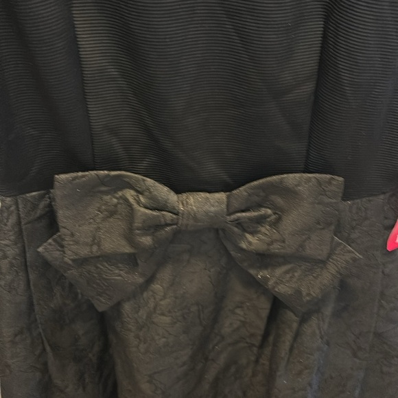 Tahari Bow Front A-line Jaquard Skirt Black Dress Women’s Size 4 NWT - Picture 4 of 11